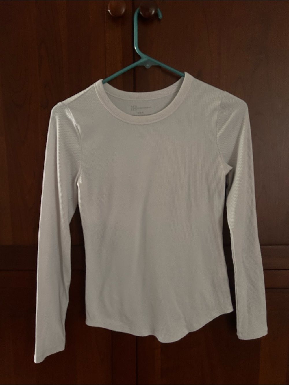 Women’s Long-Sleeve Crewneck Fitted Top — White